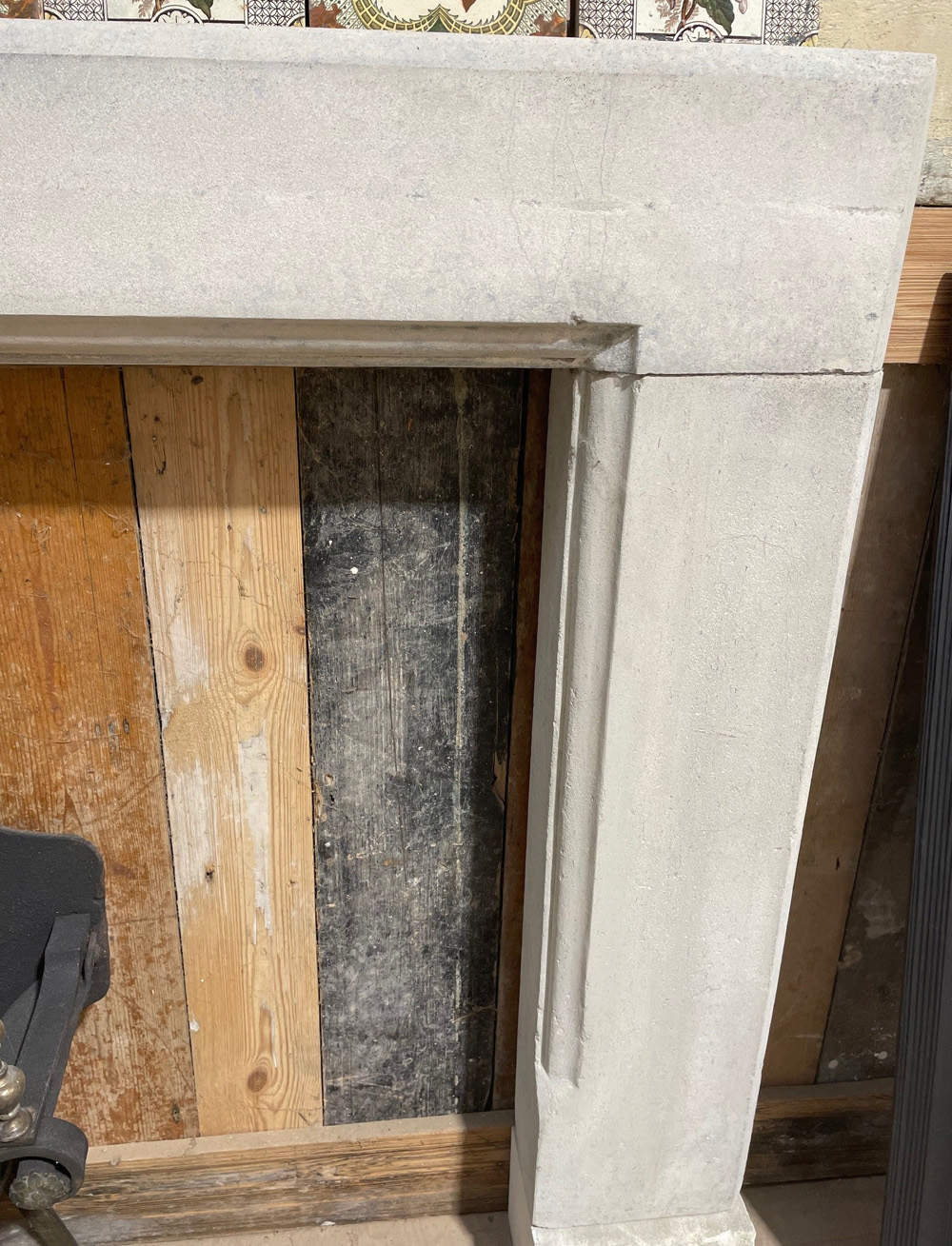 3 122 | Wide Limestone Fire Surround