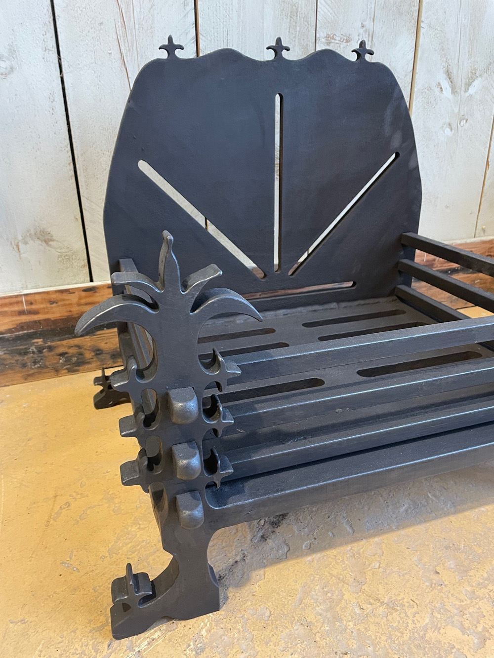 3 125 | Fire Basket & Fender Set