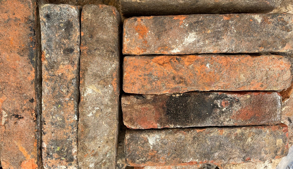 3 2 | Tudor Bricks