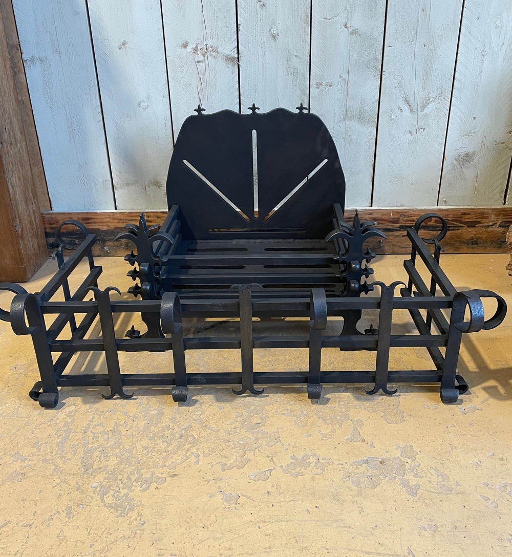 6 51 | Fire Basket & Fender Set