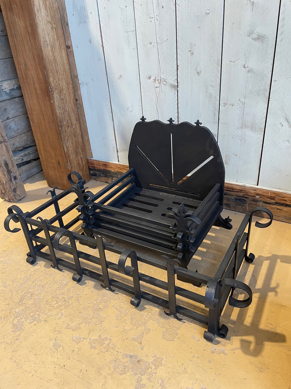 7 22 | Fire Basket & Fender Set