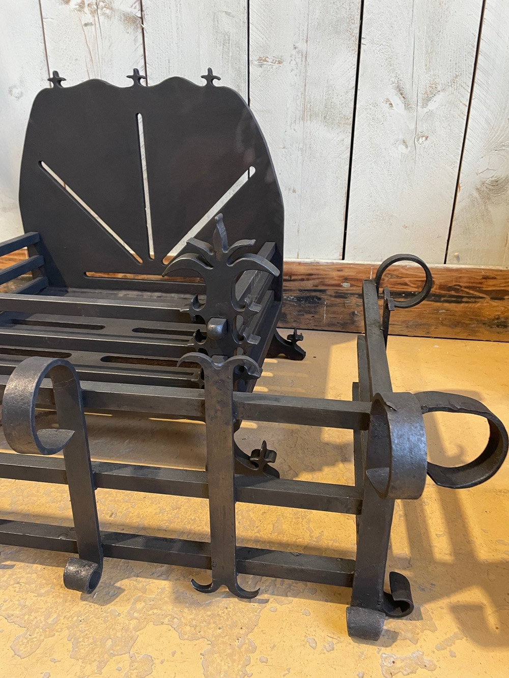 8 9 | Fire Basket & Fender Set