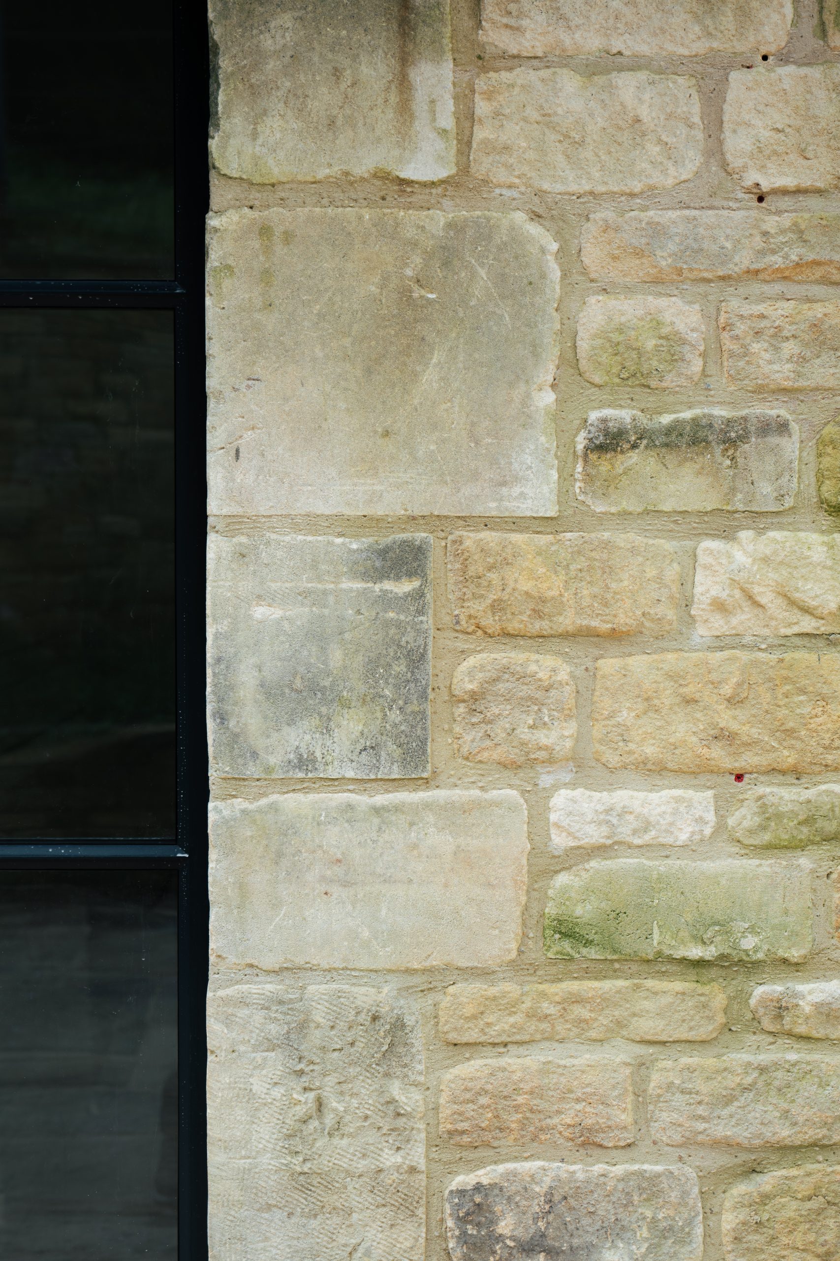reclaimed Cotswold stone quoins